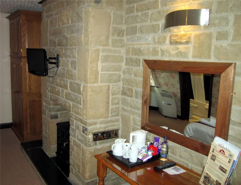 The Old White Lion Hotel Haworth Δωμάτιο φωτογραφία